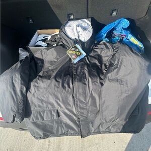 Gore-tex tech pack jacket size 3XL brand new with tags